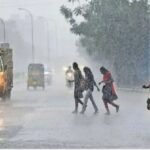 देशभर में बदला मौसम का मिजाज, कई राज्यों में बारिश और ठंड का असर