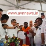 Jamui News: सांसद अरुण भारती ने खैरा प्रखंड के टोला सेवक जयकांत मांझी को किया सम्मानित, ई-रिक्शा से 80 बच्चों को पहुंचा रहे स्कूल