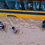 दिल्ली-गुरुग्राम में बारिश ने खोली विकास की पोल, सड़कें बनीं दरिया, स्कूल बसों में फंसे बच्चे; BJP सरकारों से बड़ा सवाल