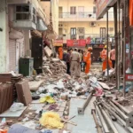 सत्य निकेतन हादसे के बाद MCD का बड़ा एक्शन: खतरनाक बिल्डिंग पर चला बुलडोजर, चौथी गिरफ्तारी; सुप्रीम कोर्ट भी पहुंचा मामला
