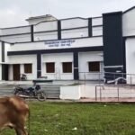 गिद्धौर के कोल्हुआ में 2 करोड़ की पंचायत सरकार भवन पर सवाल: दीवारों में दर्जनों दरारें, पुट्टी से छिपाने का आरोप