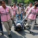LIVE Updates: दिल्ली जंतर-मंतर नहीं पहुंच पाए प्रदर्शनकारी, CJP लीडर्स हिरासत में:38 हजार से ज्यादा सुरक्षाकर्मी, 10 फीट ऊंचे बैरिकेड्स; दिल्ली पुलिस ने प्रदर्शन कैसे रोका, समझें 7 पॉइंट्स में